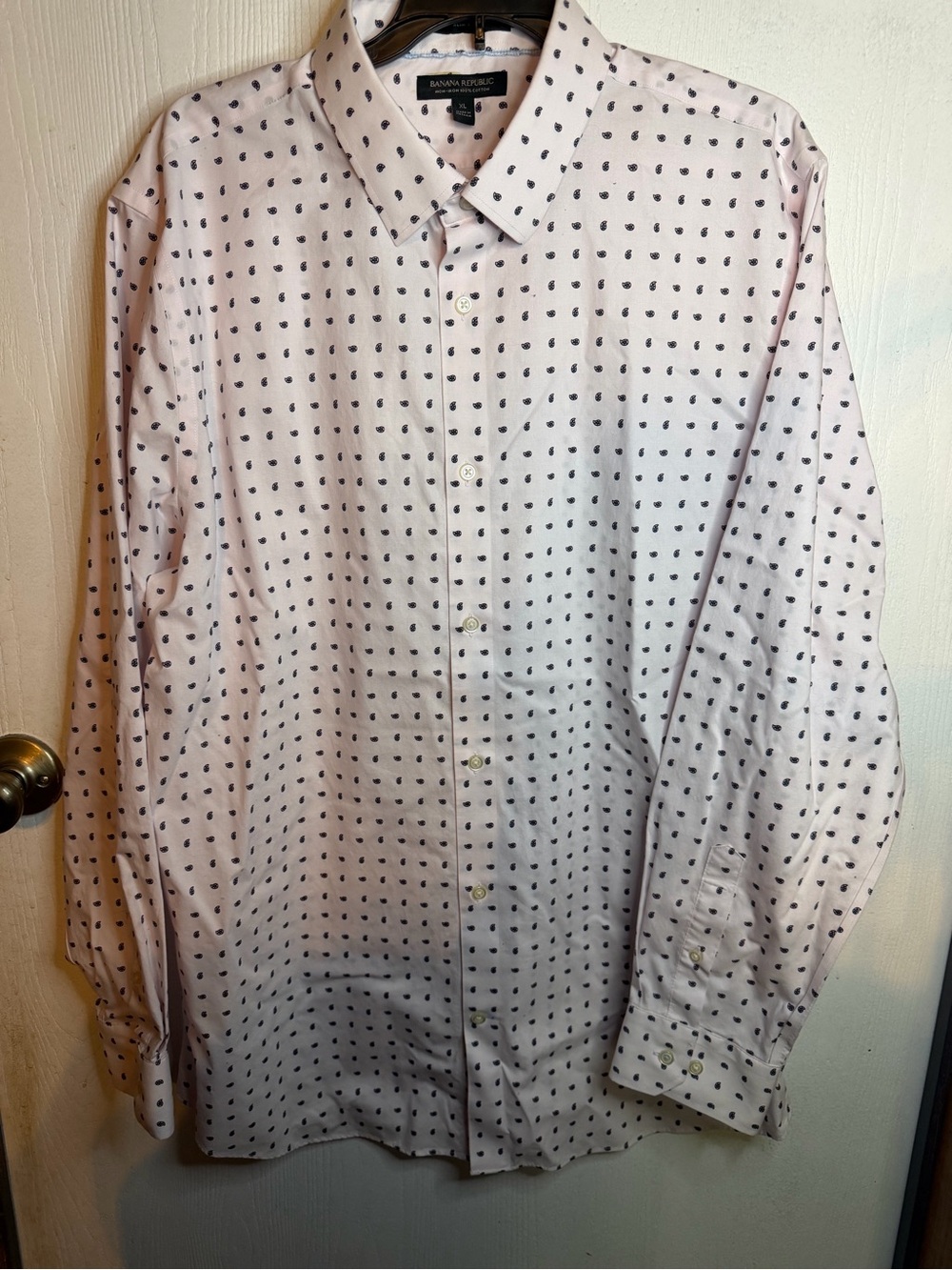 Banana Republic Men's Light Pink Button-Down Shirt with Navy Dot Pattern